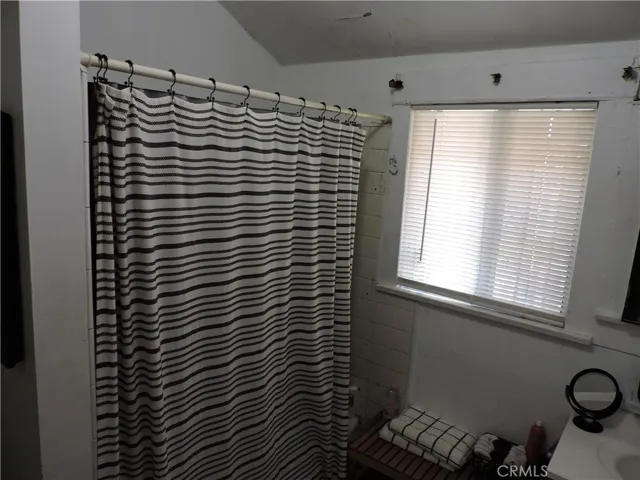 135 W 62nd Street, Los Angeles, California 90003