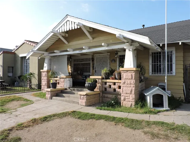135 W 62nd Street, Los Angeles, California 90003