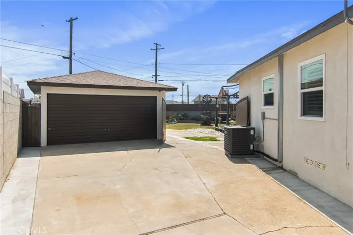 356 E Realty Street, Carson, California 90745