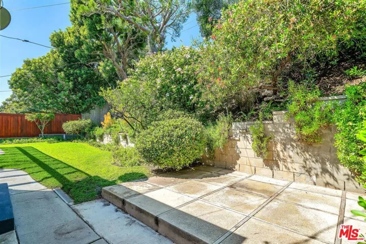13201 Warren Avenue, Los Angeles, California 90066