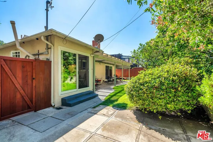 13201 Warren Avenue, Los Angeles, California 90066