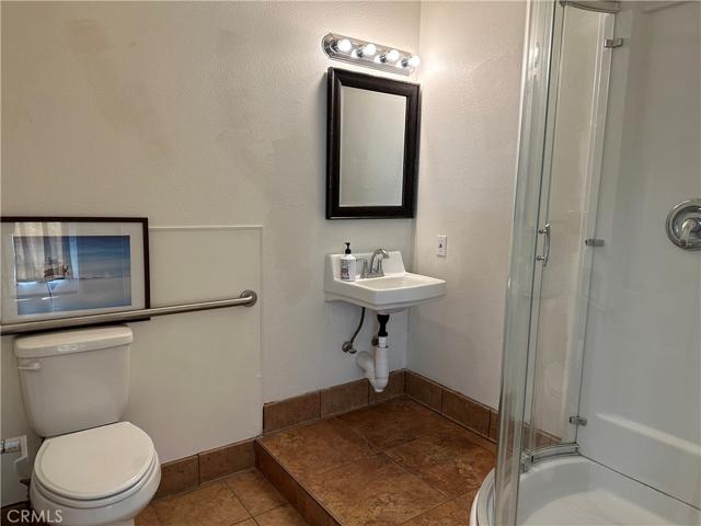 Guest house bath