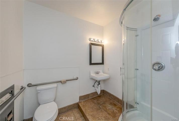 Guest house bath