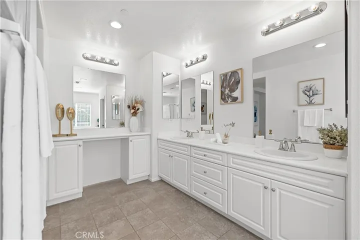12907 Luna Street, Eastvale, California 92880