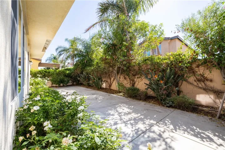 12907 Luna Street, Eastvale, California 92880