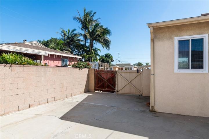24015 Neptune Avenue, Carson, California 90745