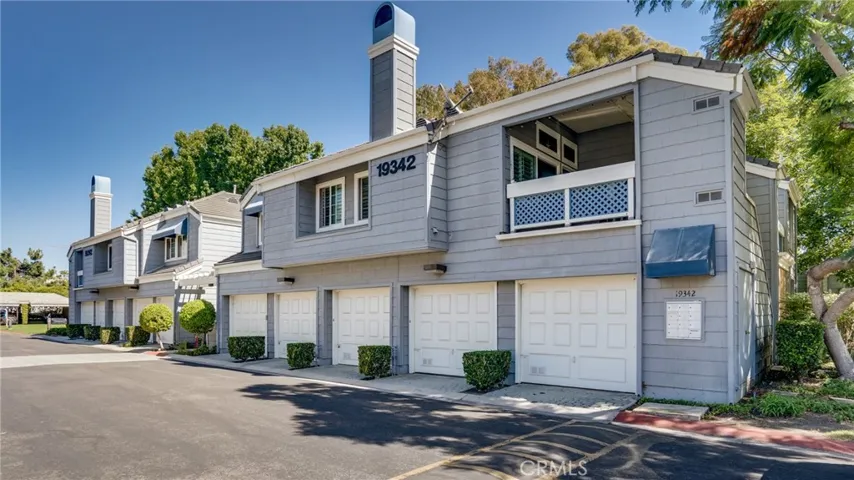 Single car garage 3rd door from mailboxes