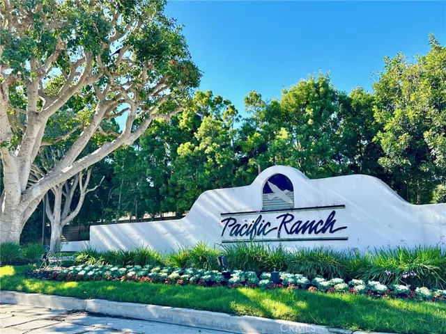 19342 Sunray Lane Unit 206, Huntington Beach, California 92648