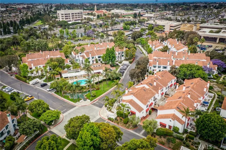 19342 Sunray Lane Unit 206, Huntington Beach, California 92648