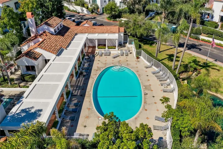 19342 Sunray Lane Unit 206, Huntington Beach, California 92648