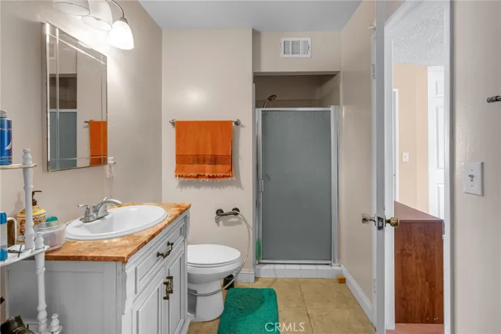 11438 Renville Street, Lakewood, California 90715