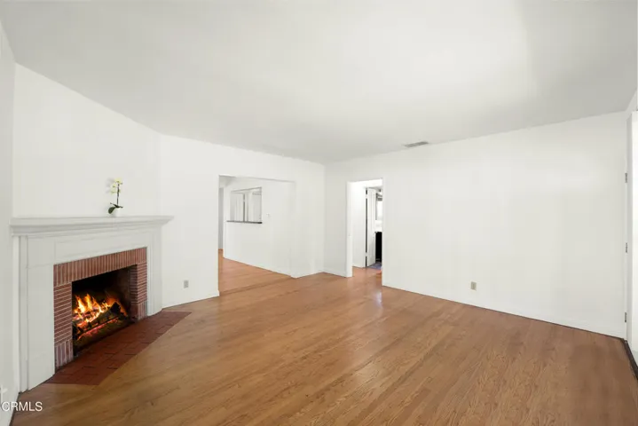 new_front_living_room_2