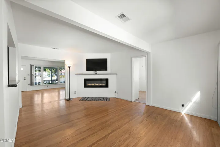 Family_room_2