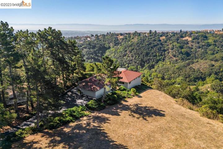 13199 Skyline Blvd, Oakland, California 94619