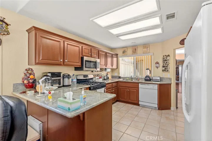 728 Twin Hills Drive, Banning, California 92220