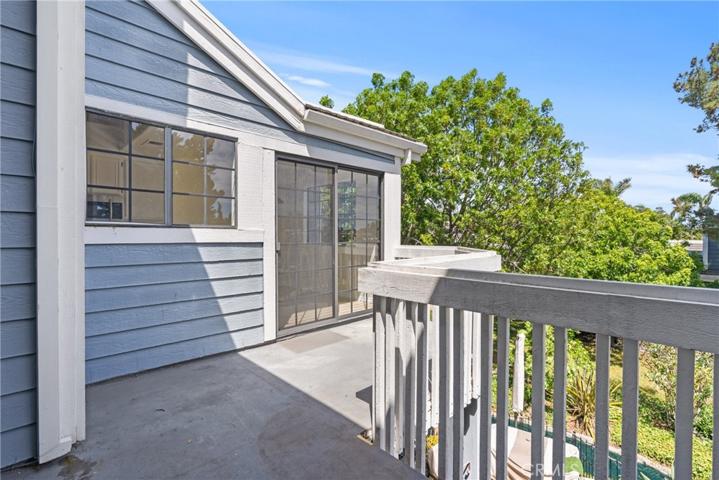Host gatherings or enjoy a morning coffee on the balcony.