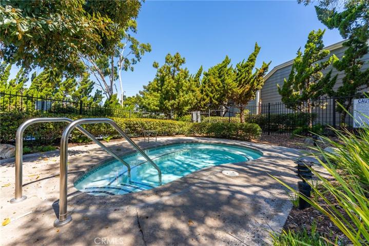 Enjoy evenings in the hot tub!