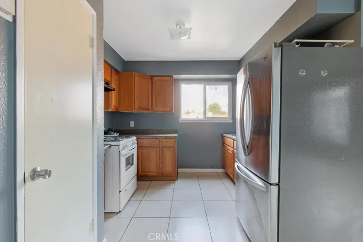 388 Crestwood Avenue, Woodlake, California 93286