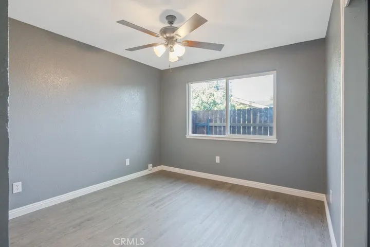 388 Crestwood Avenue, Woodlake, California 93286