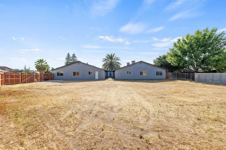 388 Crestwood Avenue, Woodlake, California 93286
