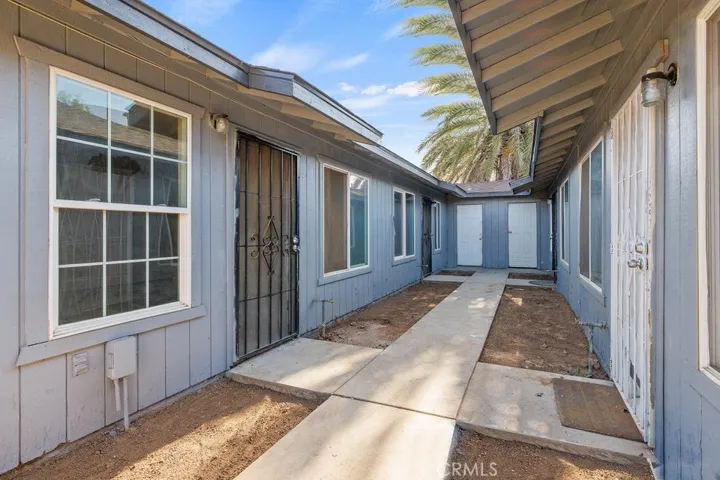 388 Crestwood Avenue, Woodlake, California 93286