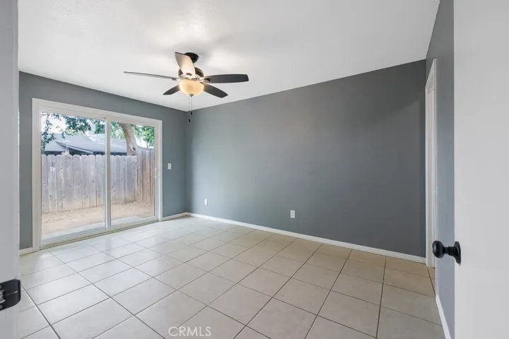 388 Crestwood Avenue, Woodlake, California 93286
