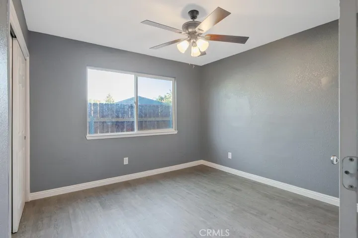 388 Crestwood Avenue, Woodlake, California 93286