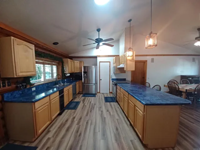 9883 Piney Creek Road, Coulterville, California 95311