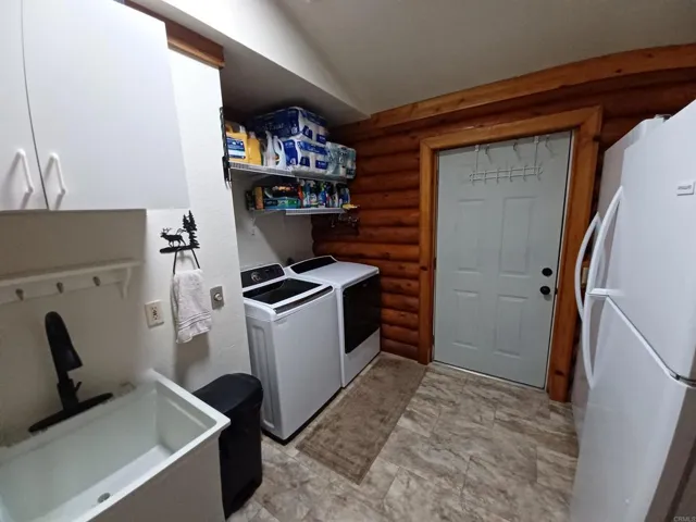 9883 Piney Creek Road, Coulterville, California 95311