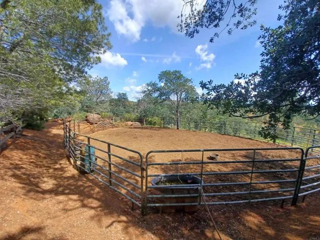 9883 Piney Creek Road, Coulterville, California 95311