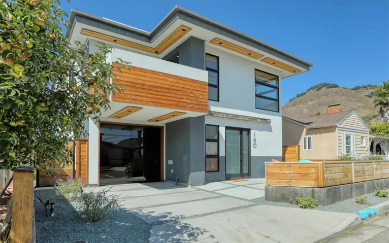 160 Esparto Avenue, Pismo Beach, California 93449