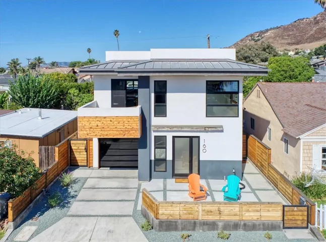 160 Esparto Avenue, Pismo Beach, California 93449