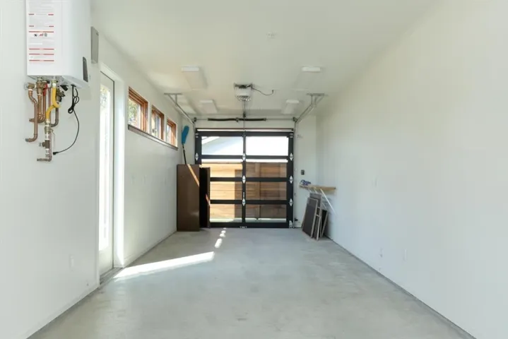 Tandem Garage