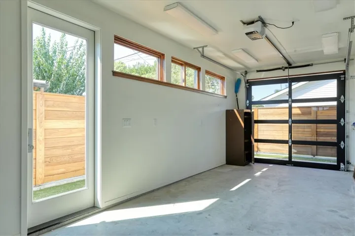 Tandem Garage