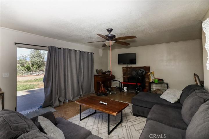 320 W Heather, Rialto, California 92376