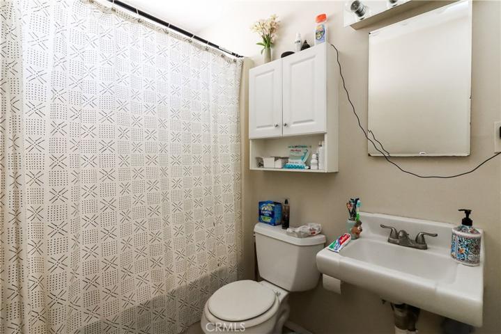 320 W Heather, Rialto, California 92376