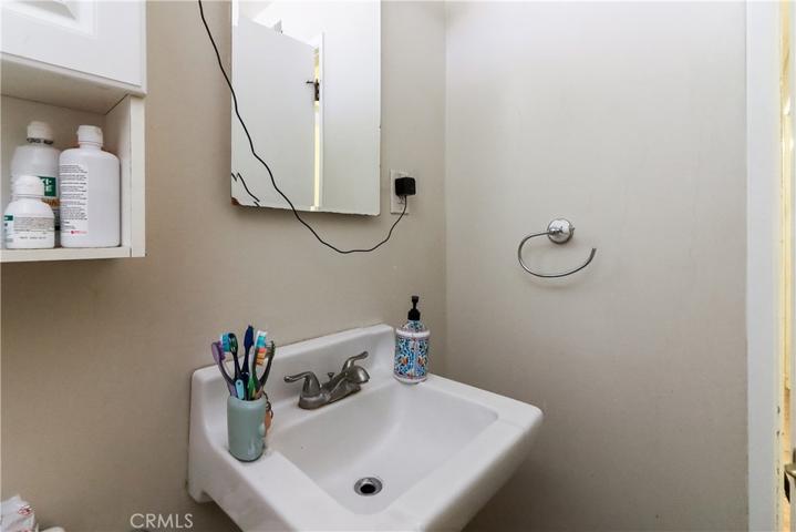 320 W Heather, Rialto, California 92376