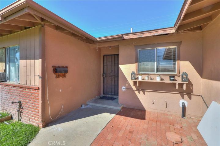 320 W Heather, Rialto, California 92376