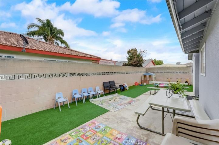 402 Moorehaven Drive, Carson, California 90746