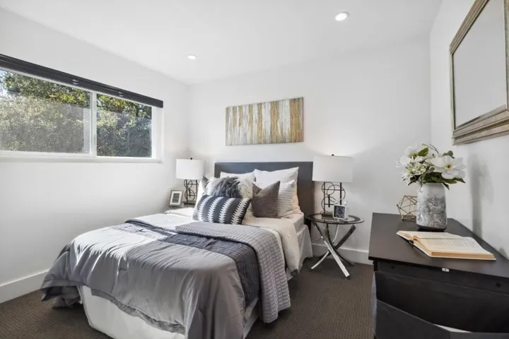 190 Everett Avenue, Palo Alto, California 94301