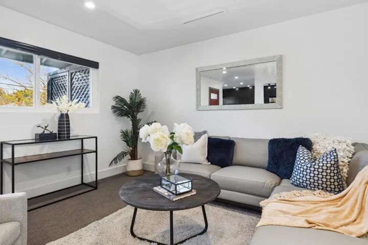 190 Everett Avenue, Palo Alto, California 94301