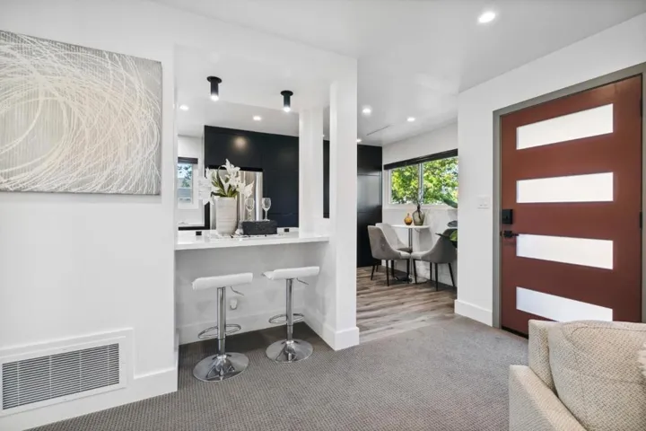 190 Everett Avenue, Palo Alto, California 94301