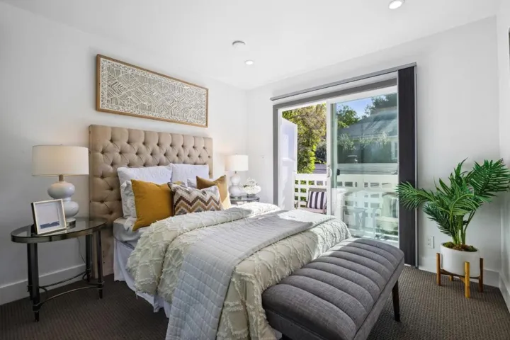 190 Everett Avenue, Palo Alto, California 94301