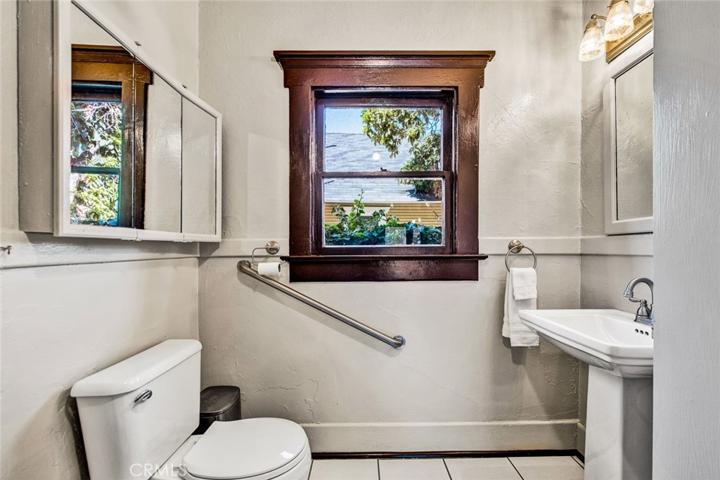 707 S Birch Street, Santa Ana, California 92701