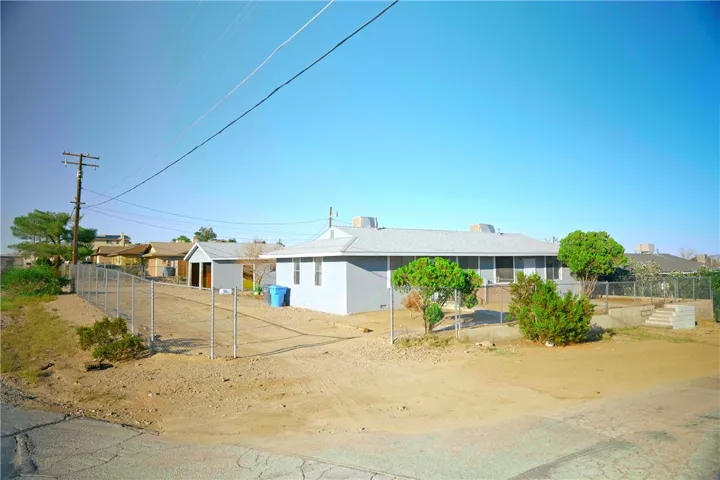 251 Juniper Street, Barstow, California 92311
