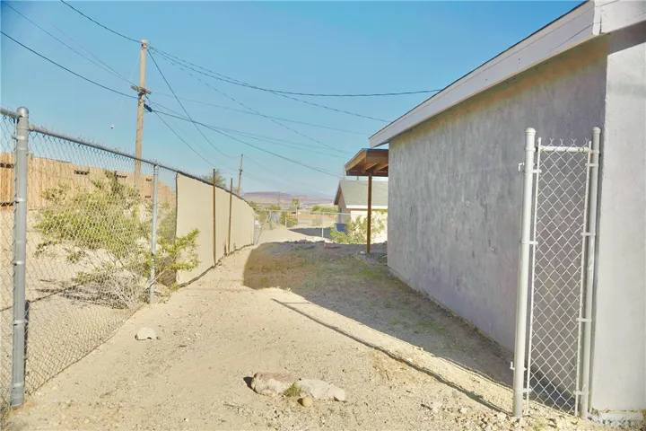 251 Juniper Street, Barstow, California 92311