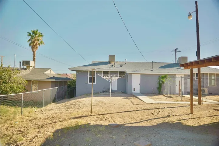 251 Juniper Street, Barstow, California 92311