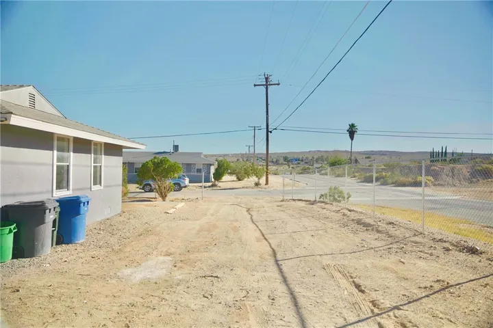 251 Juniper Street, Barstow, California 92311