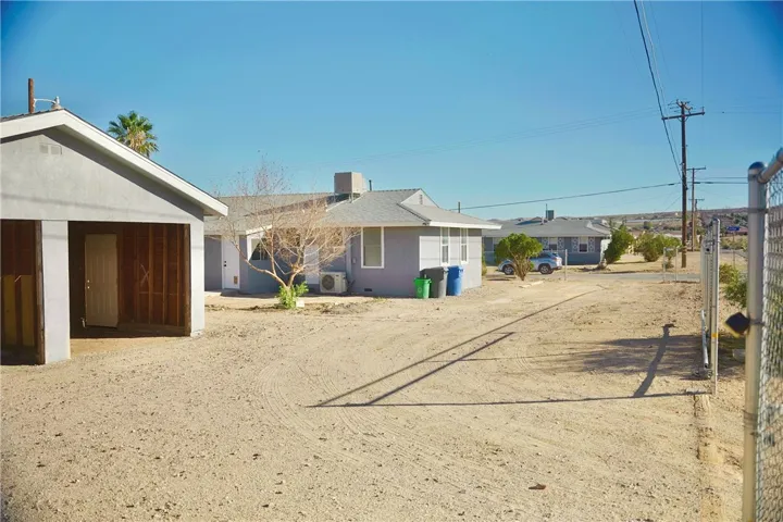 251 Juniper Street, Barstow, California 92311