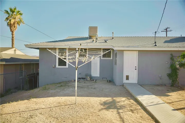 251 Juniper Street, Barstow, California 92311